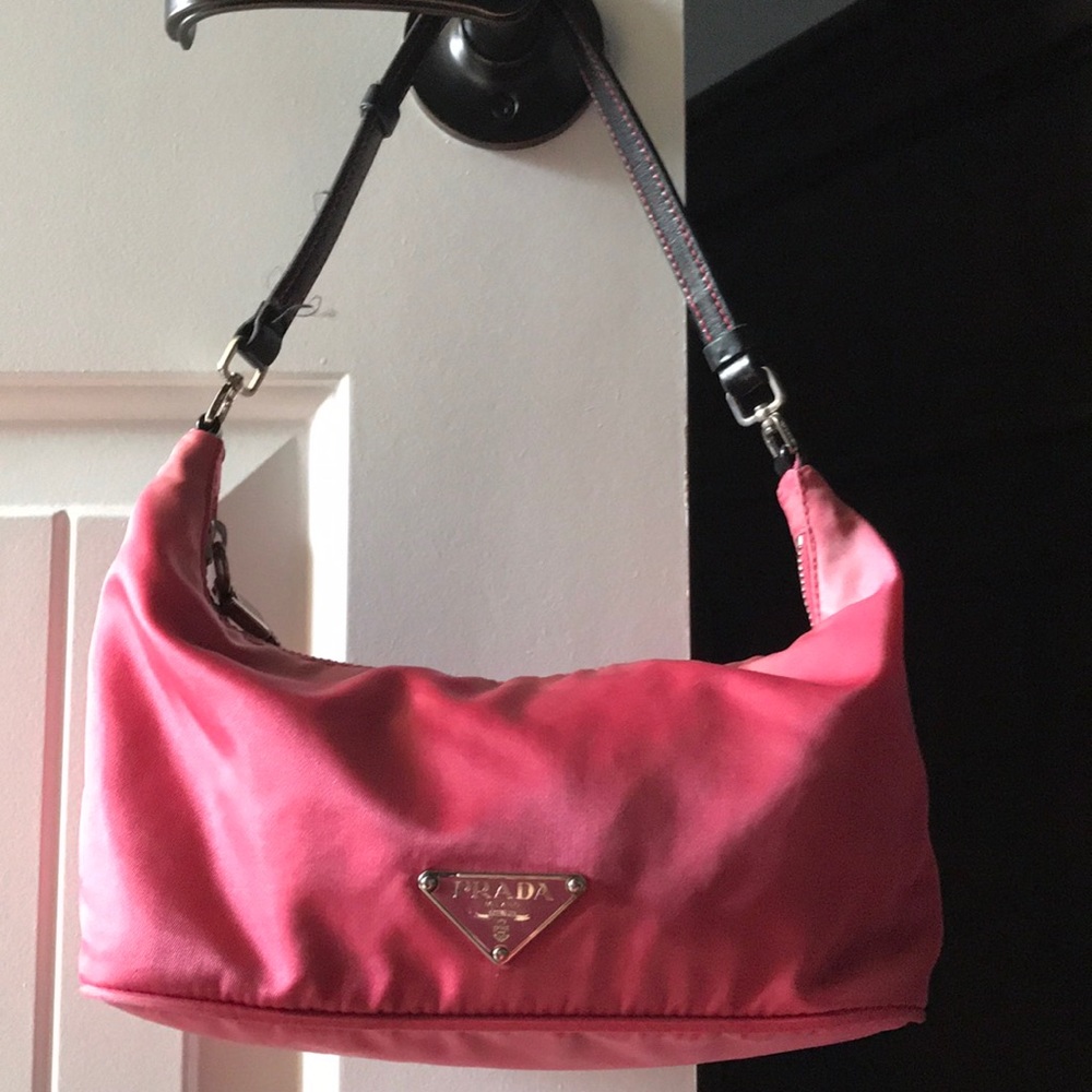 Small Prada hobo bag (pink)